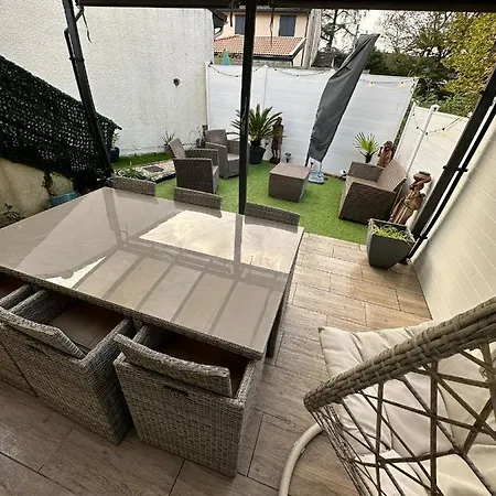 Nid Douillet Avec Terrasse *