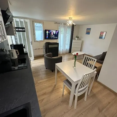 Nid Douillet Avec Terrasse 아파트