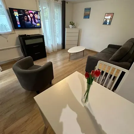 Nid Douillet Avec Terrasse