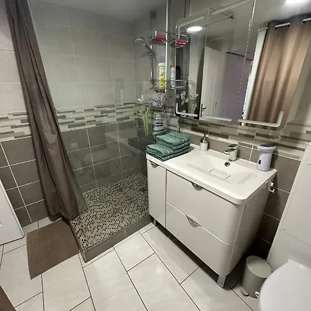 Nid Douillet Avec Terrasse 아파트 탈렌체