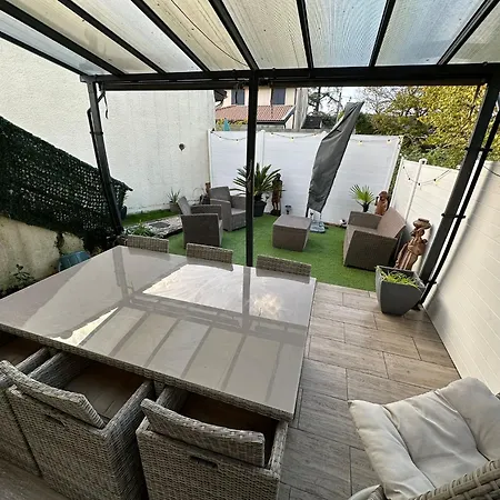 Nid Douillet Avec Terrasse * Talence