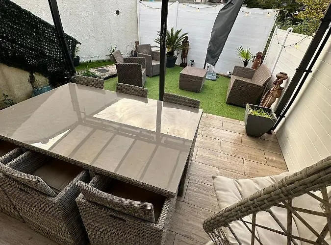 Nid Douillet Avec Terrasse *